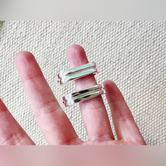 MANGO Silver Ribbed Fluted Hoop Earrings Statement - Picture 6 of 8